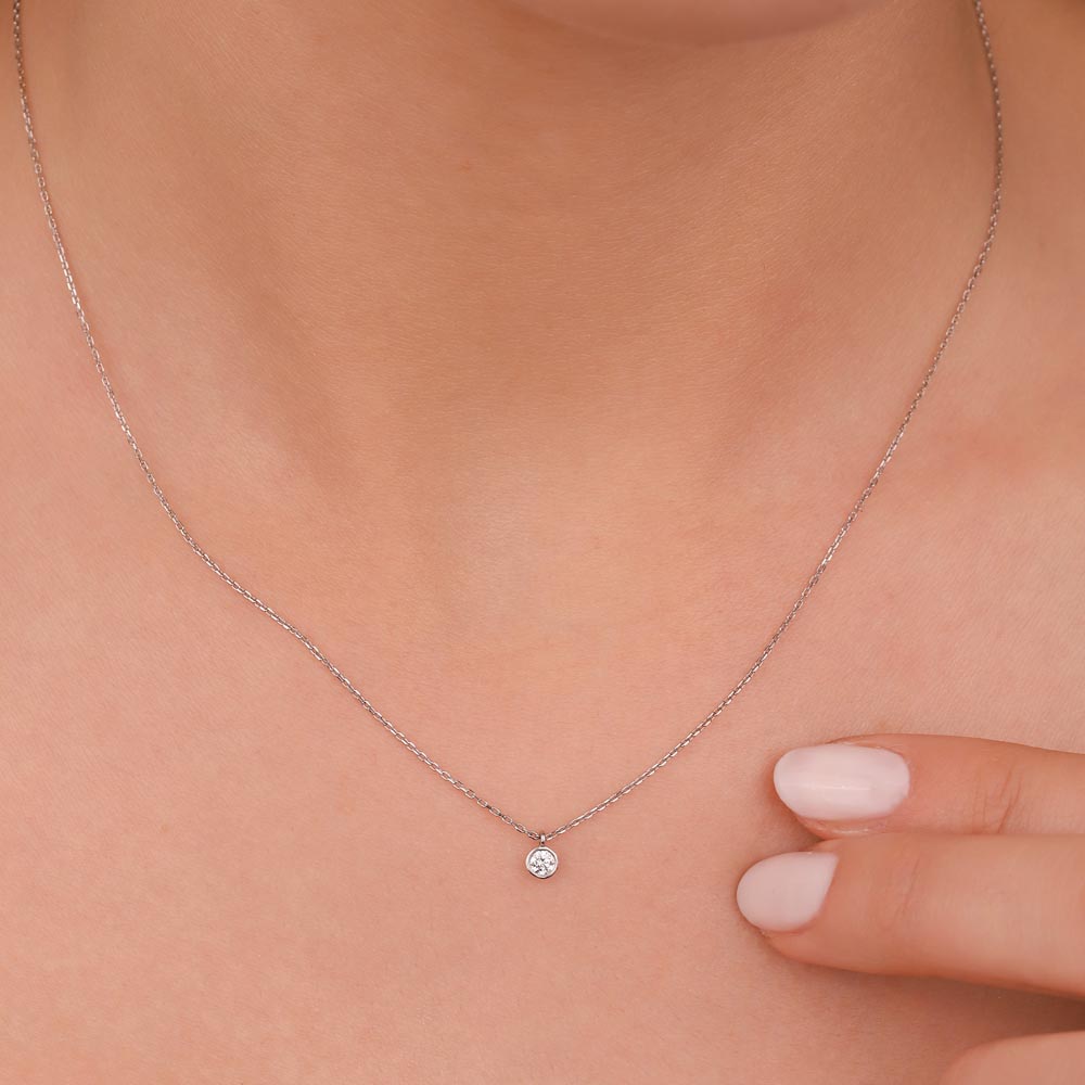 0,10 Karat Laboratuvar Pırlantalı Oval Taşlı Kolye - FP03169