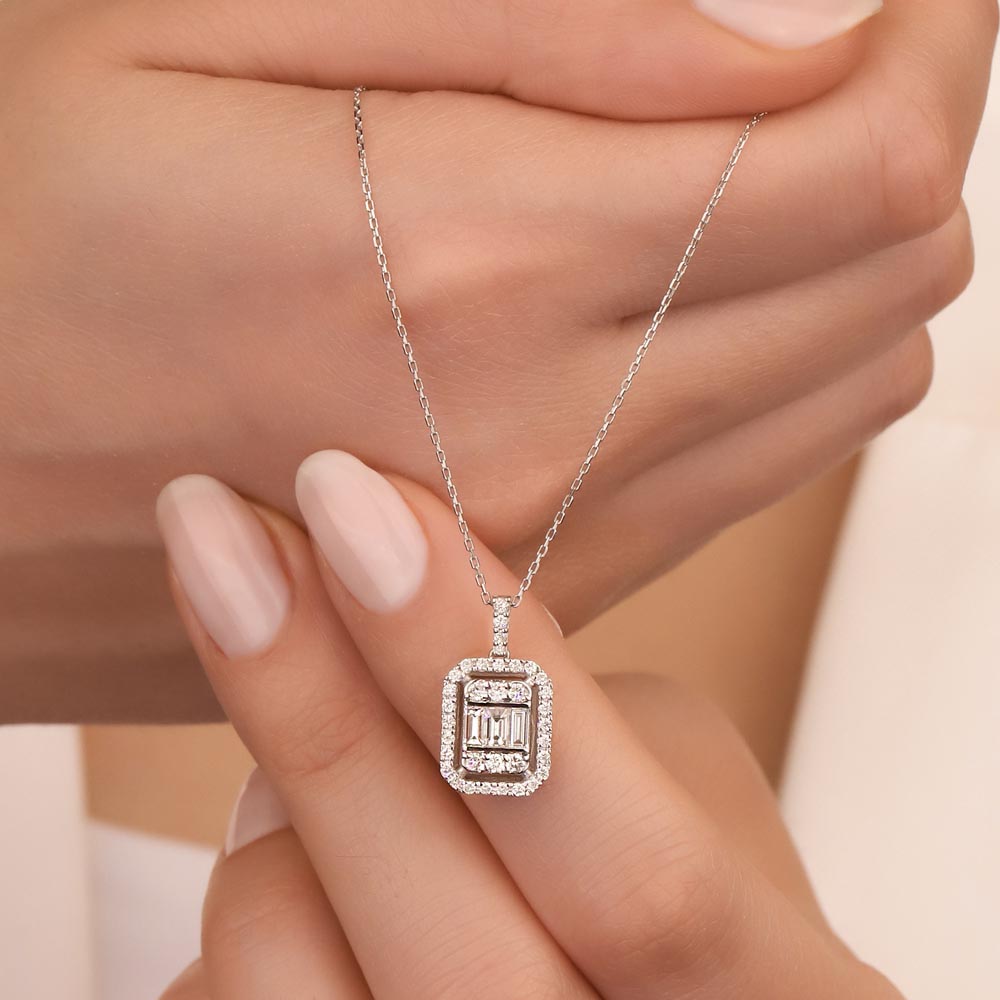 0,30 Karat Laboratuvar Pırlantalı Baget Taşlı Kolye - FP02587