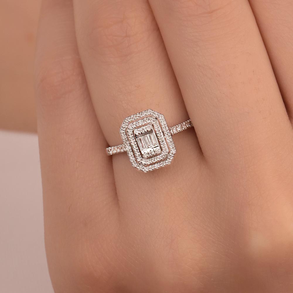 0,35 Karat Laboratuvar Pırlantalı baget Taşlı Yüzük - FP04826