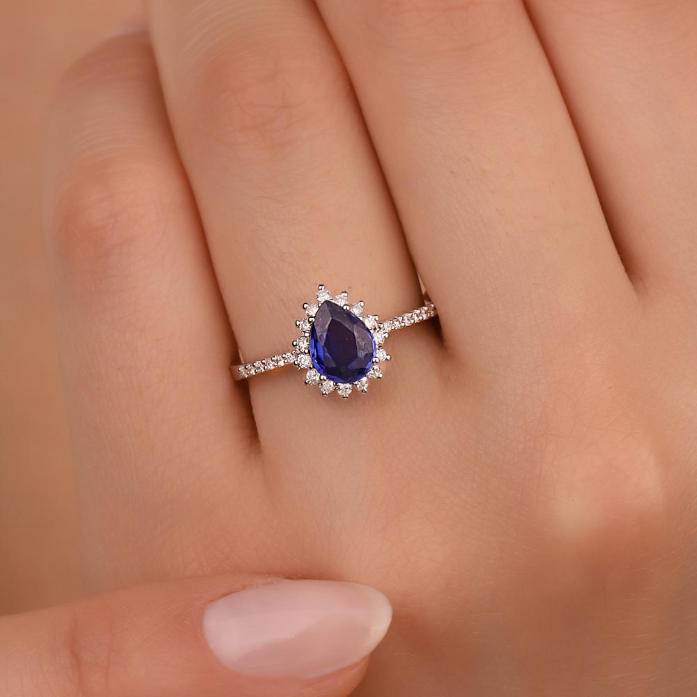 0,82 Karat Laboratuvar Pırlanta Damla Royale Safir Yüzük - FP09602