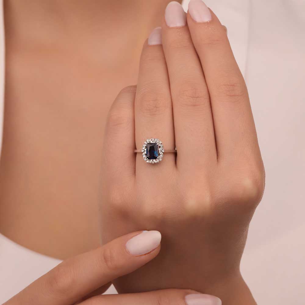0,95 Karat Laboratuvar Pırlanta Baget Royale Safir Yüzük - FP08846