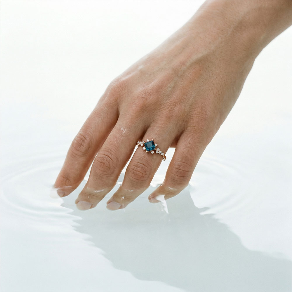 1,01 Karat Laboratuvar Pırlanta ve Prenses Kesim London Blue Topaz Vintage Aurora Tasarım Yüzük - FP12012