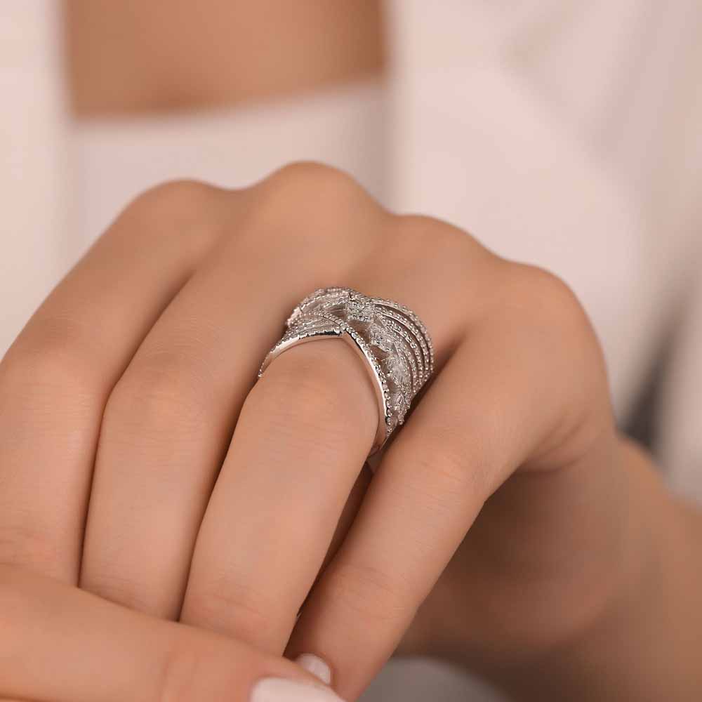 1,20 Karat Laboratuvar Pırlanta Taşlı Baget Yüzük - FP04993