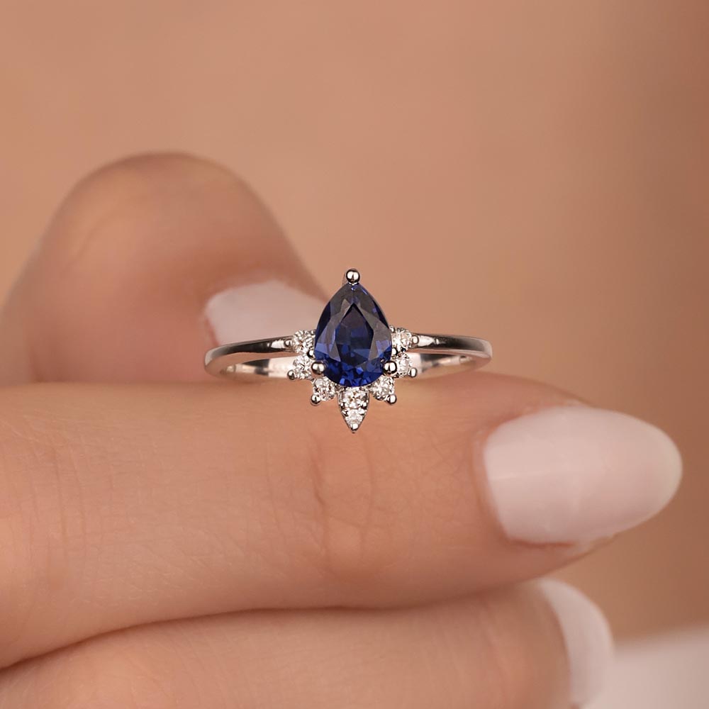 1,26 Karat Laboratuvar Pırlanta Damla Royale Safir Yüzük - FP02939