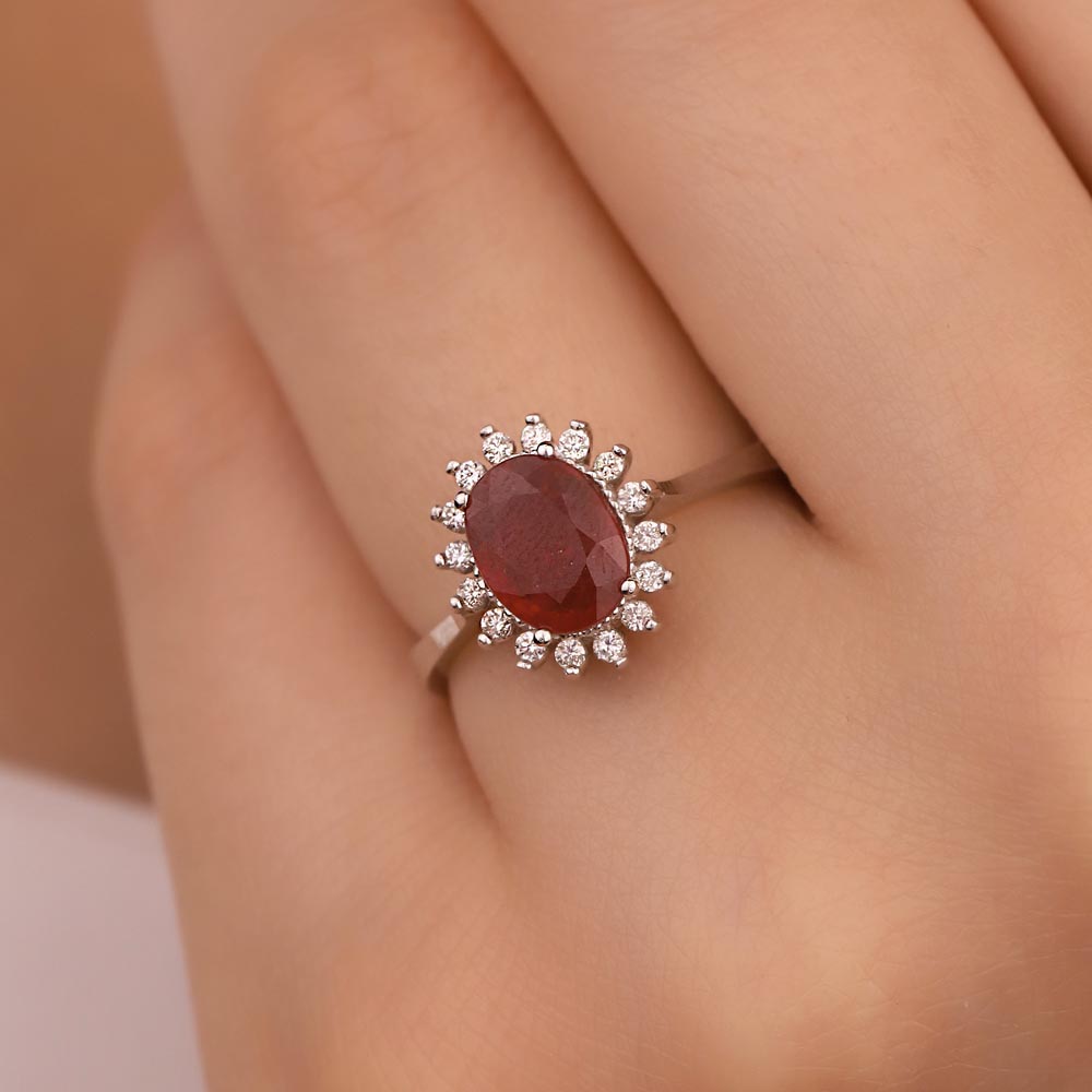1,55 Karat Laboratuvar Pırlanta Oval Kesim Stern Yakut Yüzük - FP01065