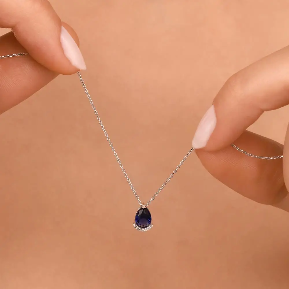 0.02 Karat Pırlantalı Damla Taşlı Safir Kolye