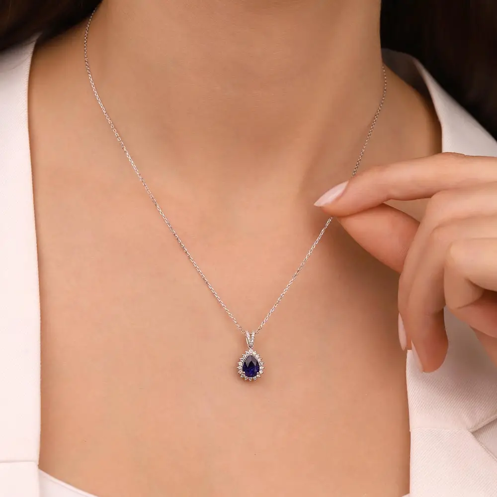 0.23 Karat Pırlantalı Damla Safir Taşlı Kolye