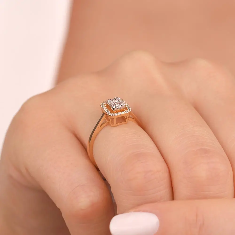 0,3 ct Pırlantalı Klasik baget Yüzük