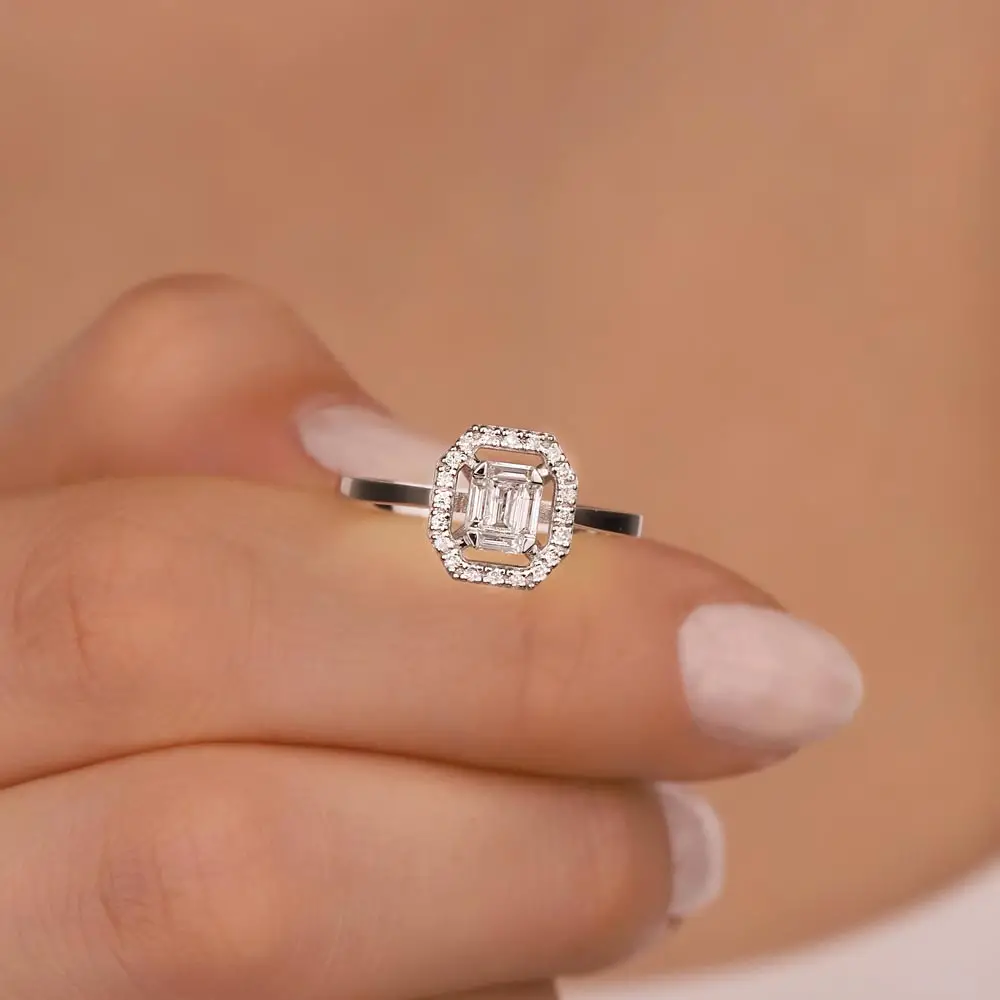 0,3 ct Pırlantalı Klasik baget Yüzük