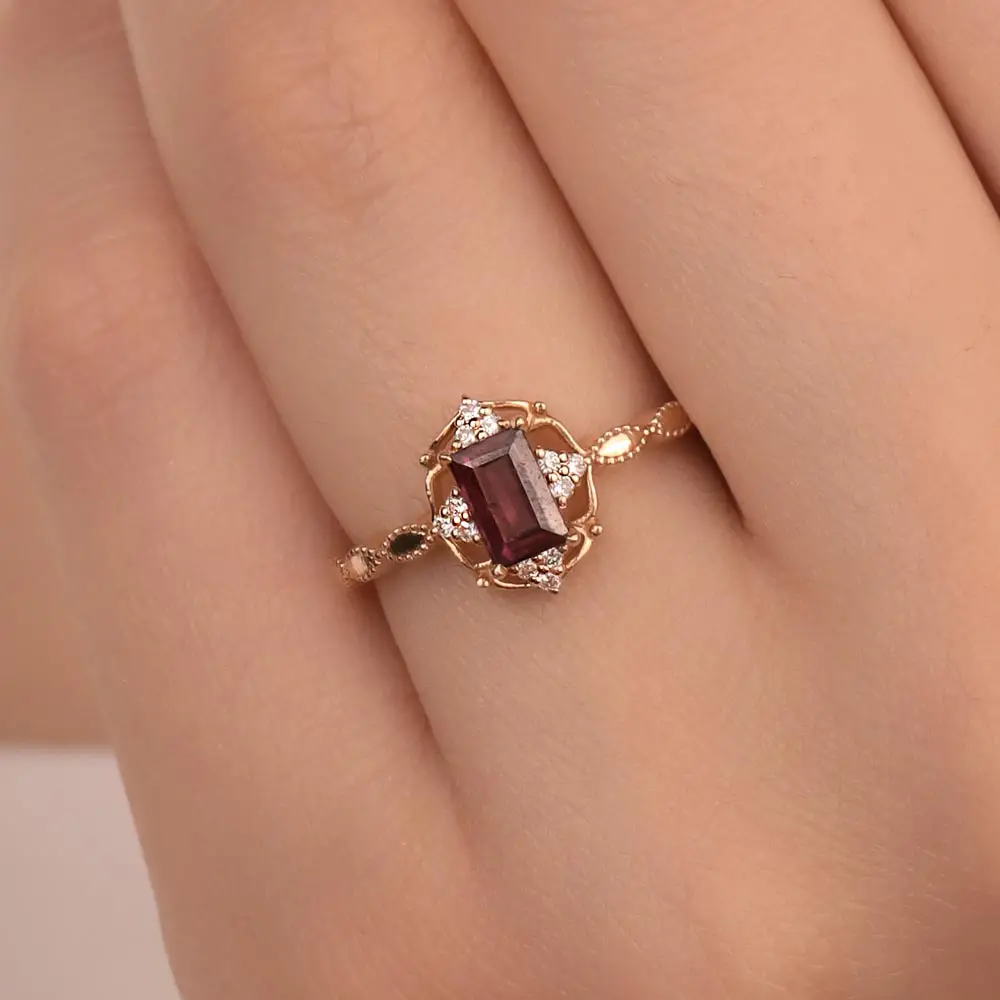 Pırlantalı Rhodolite Taşlı Yüzük