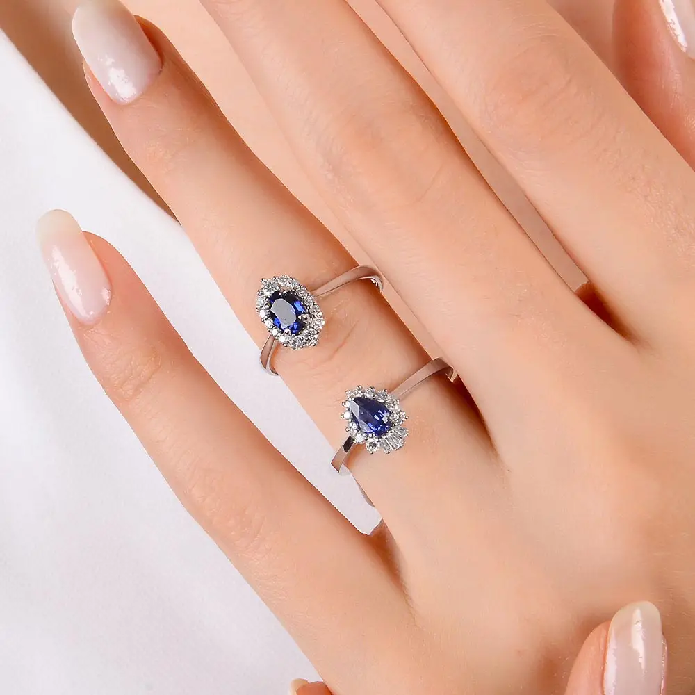 0,93 Karat Pırlantalı Oval Kesim Safir Yüzük