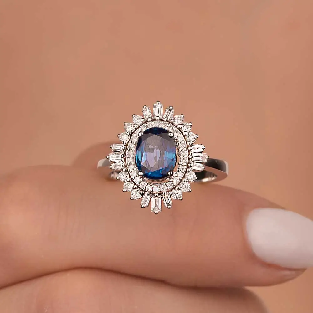 2,1 Karat Pırlantalı Safir Taşlı Oval Yüzük