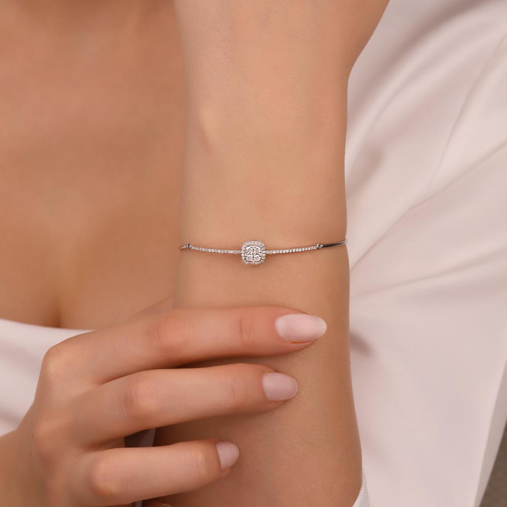 Özel Tasarım Bileklikler 0,62 Karat Laboratuvar Pırlanta Daisy Coronet Kelepçe Bileklik
