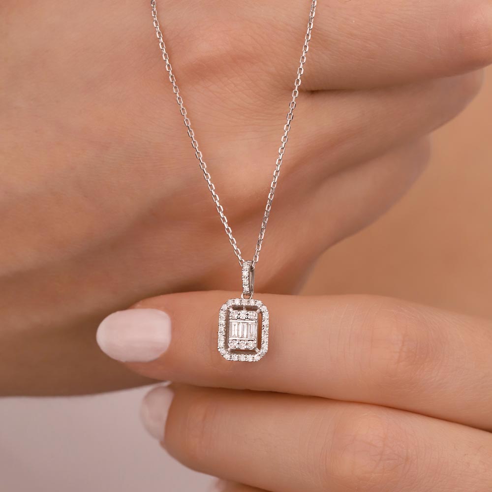 0,30 Karat Laboratuvar Pırlantalı Baget Taşlı Kolye