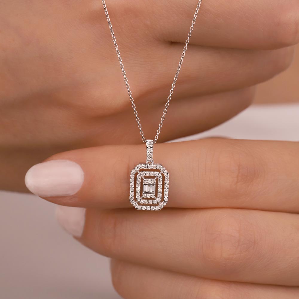 0,30 Karat Laboratuvar Pırlantalı Baget Taşlı Kolye