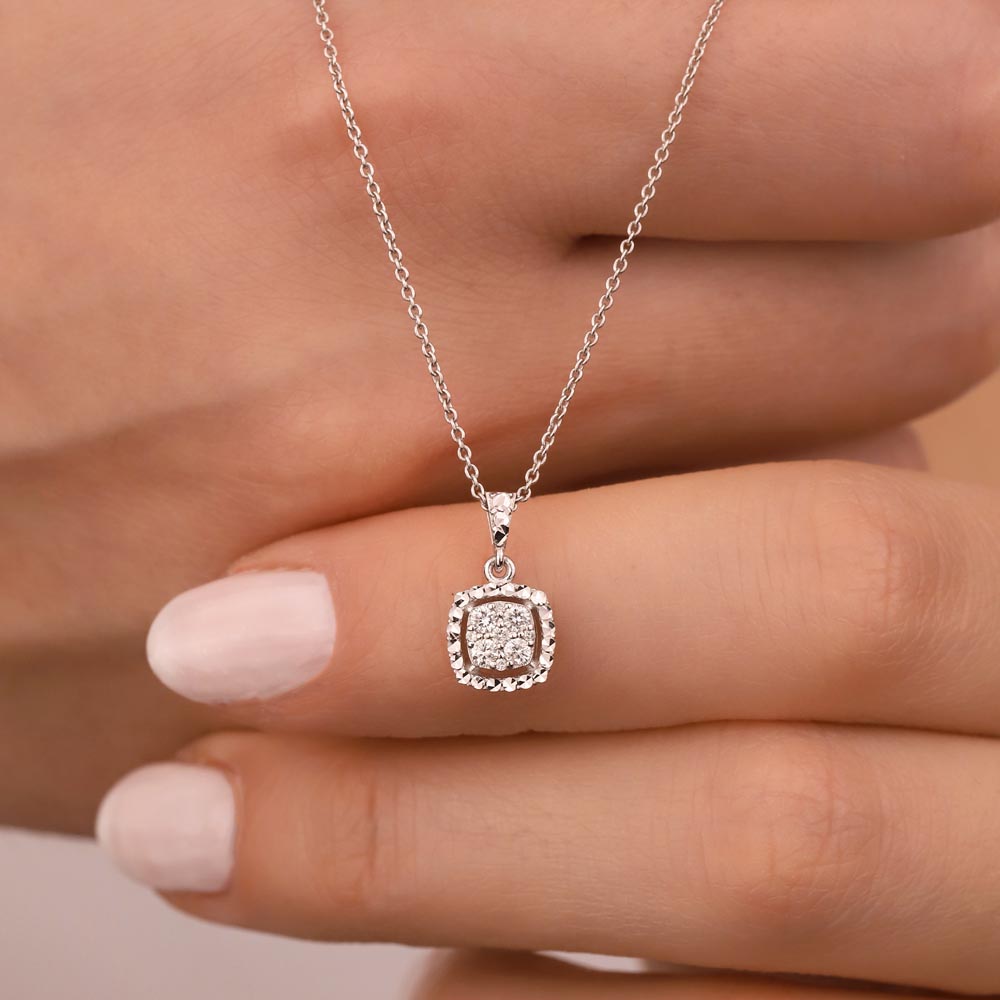 0,12 Karat Laboratuvar Pırlanta Taşlı Coronet Kolye