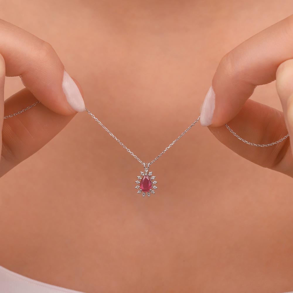 Yakut Kolyeler 0,55 Karat Laboratuvar Pırlantalı Yakut Taşlı Kolye