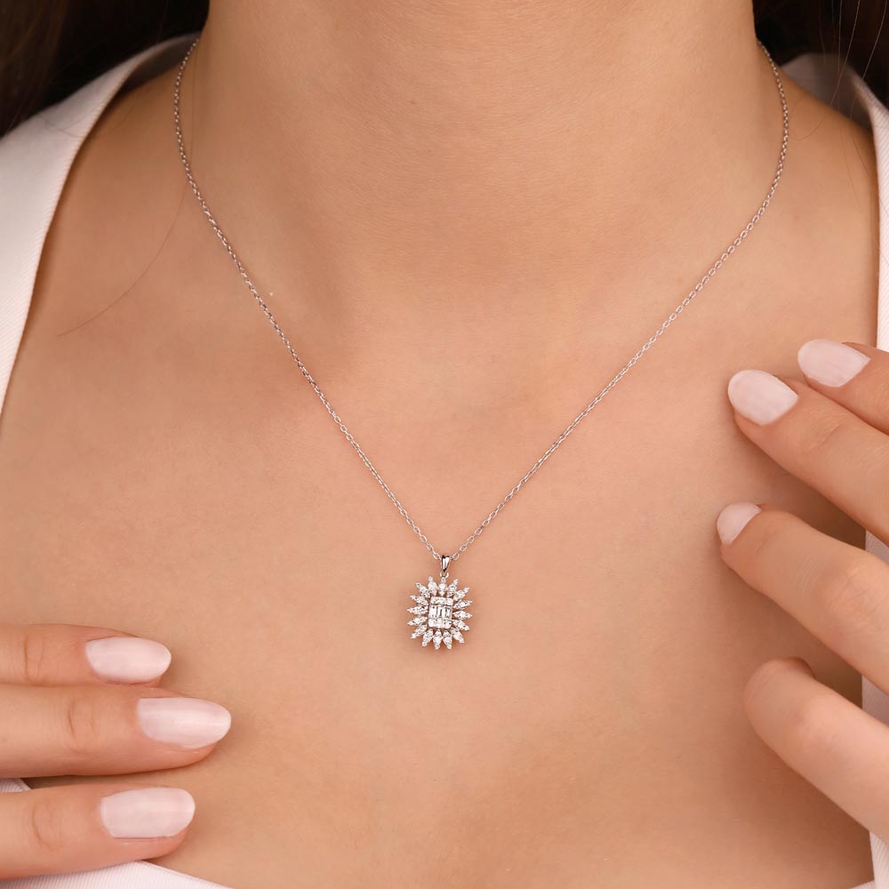 0,40 Karat Laboratuvar Pırlantalı Baget Taşlı Kolye