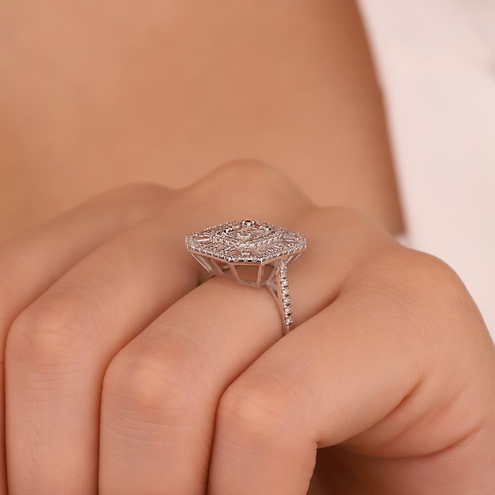 0,93 Karat Laboratuvar Pırlanta Jewelra Tasarım Baget Yüzük