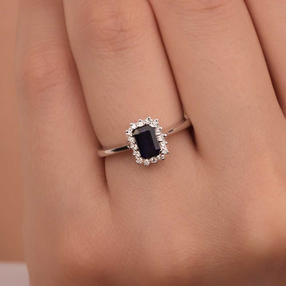 Safir Yüzükler 0,83 Karat Laboratuvar Pırlanta Royale Safir Yüzük