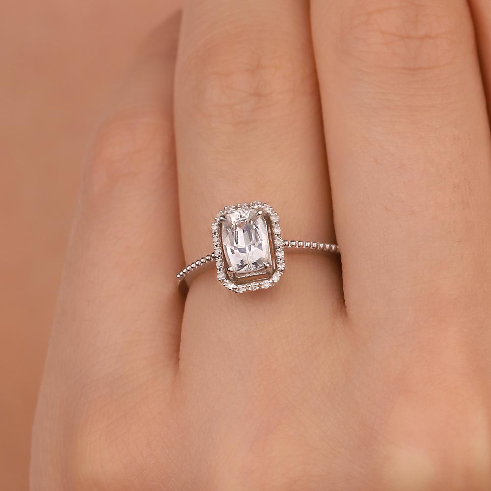 1,40 Karat Beyaz Safir Tektaş Laboratuvar Pırlanta Yüzük