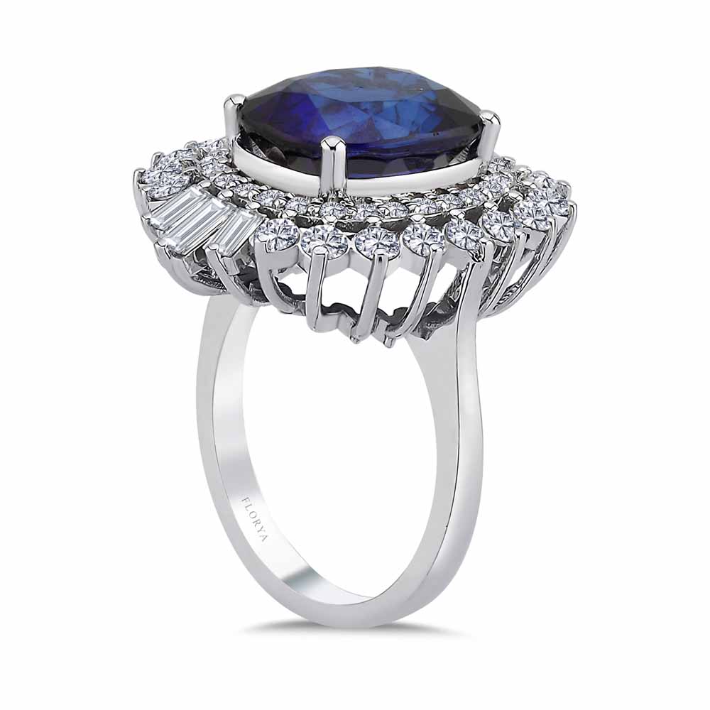 8,60 Karat Laboratuvar Pırlanta Cushion Kesim Mega Safir Yüzük