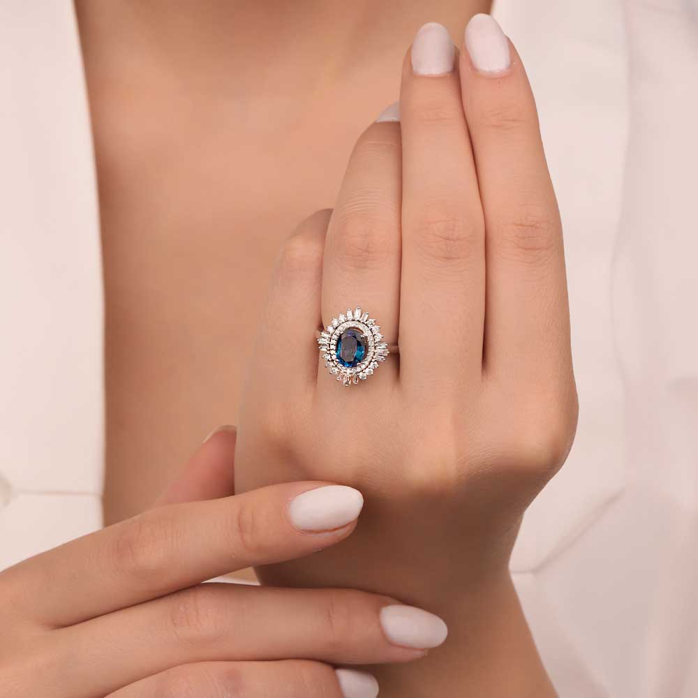 Safir Yüzükler 2,28 Karat Laboratuvar Pırlanta Oval Safir Yüzük