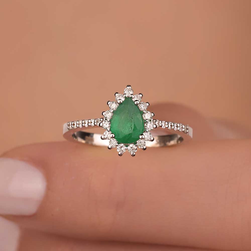 Zümrüt Yüzükler 0,95 Karat Laboratuvar Pırlanta Jasmine Zümrüt Yüzük
